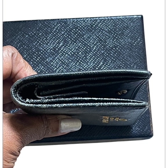 Low start Prada Unisex Wallet with Box and Authentication Card-Preowned - Picture 3 of 8